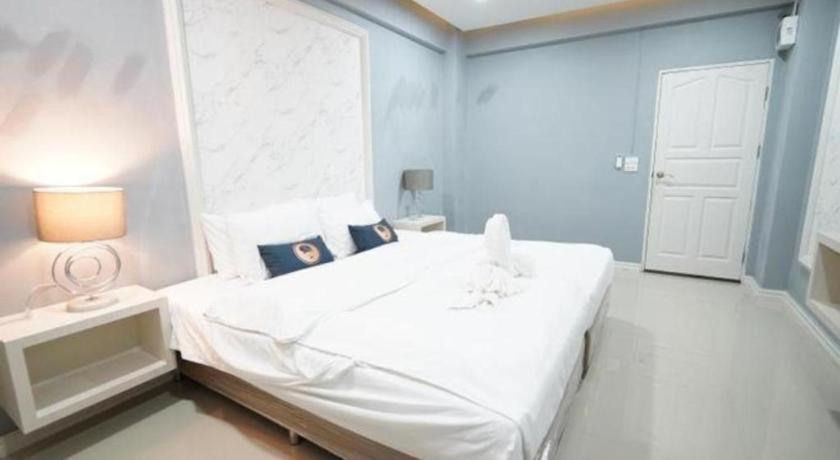 Roomquest Prachin Buri Rojana Si Maha Phot Екстер'єр фото